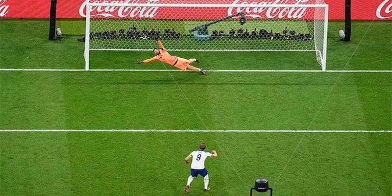 Đá phạt đền là gì - Khám phá ý nghĩa và ảnh hưởng trong bóng đá Yếu tố tranh cãi trong đá phạt đền là gì?